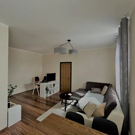 Spacious For Up To 3 People In Centre شقة