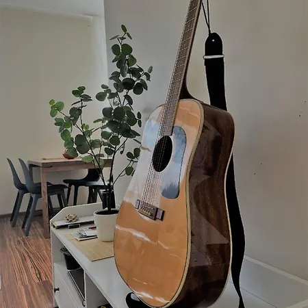 Spacious For Up To 3 People In Centre Apartment *
